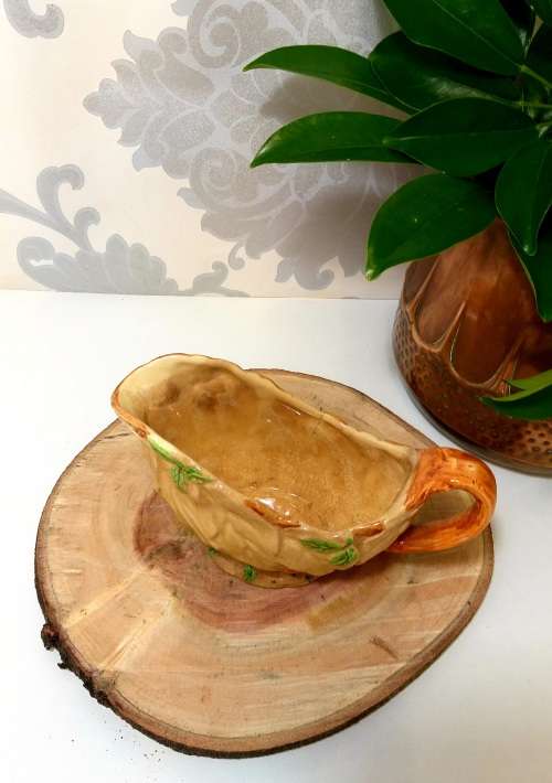 1950s Vintage Brentleigh Ware Ceramic Gravy / Sauce Boat  Leaf Design