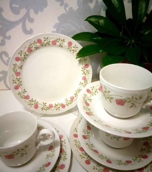 French Vintage Tea Set Of 6 Complete Mary Lou Tea Trios  Cup, Saucer & Tea Plate