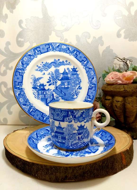 Vintage Blue Willow Royal Worcester Trio  Cup, Saucer & Tea Plate