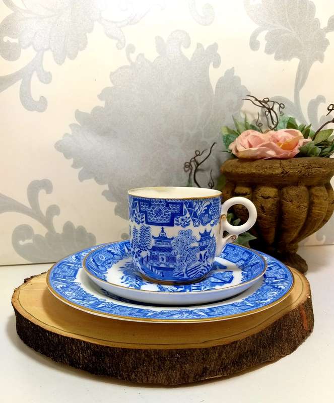 Vintage Blue Willow Royal Worcester Trio  Cup, Saucer & Tea Plate