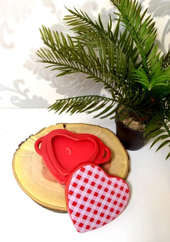 Heart Shaped Lidded Porcelain Bowl With Two Handles & Candle  Red Checkered Pattern