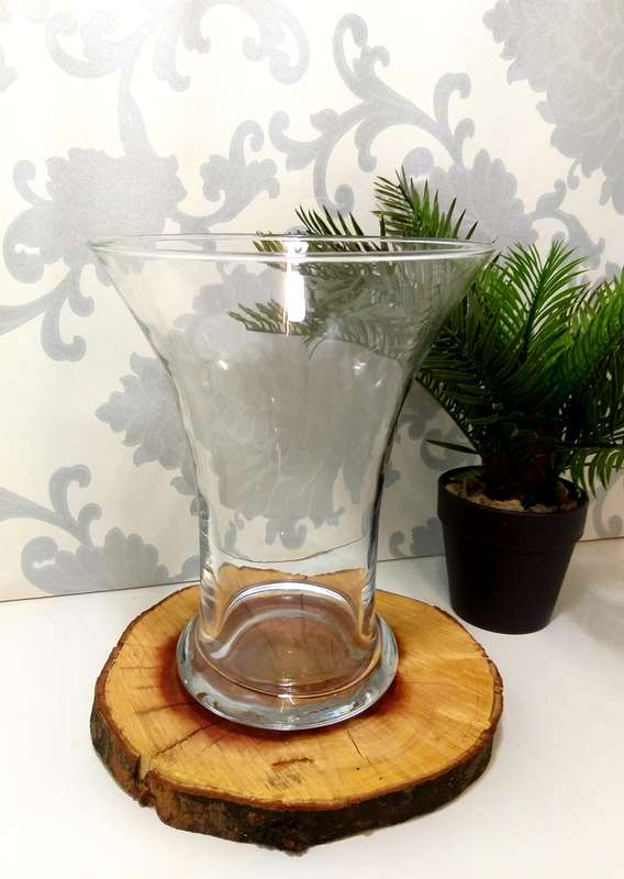 Clear Glass Fluted Flower Vase With Thick Rolled Base