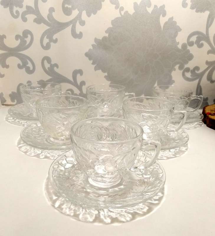 Indonesian Set Of 6 Clear Glass Duos (Cups And Saucers) With Grape And Grape Leaf Design