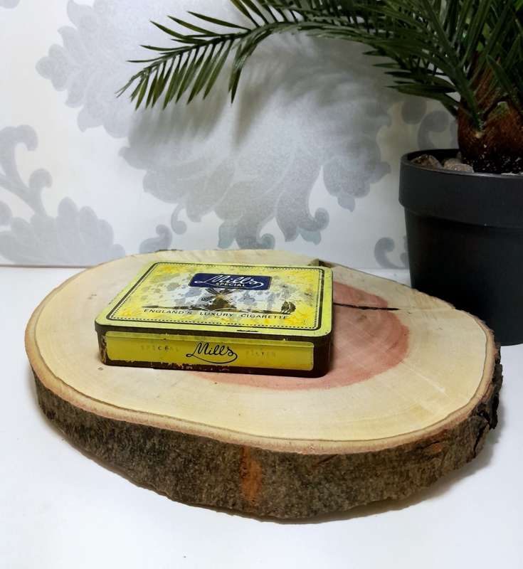 Collectable Vintage Mills Special Cigarette Tin