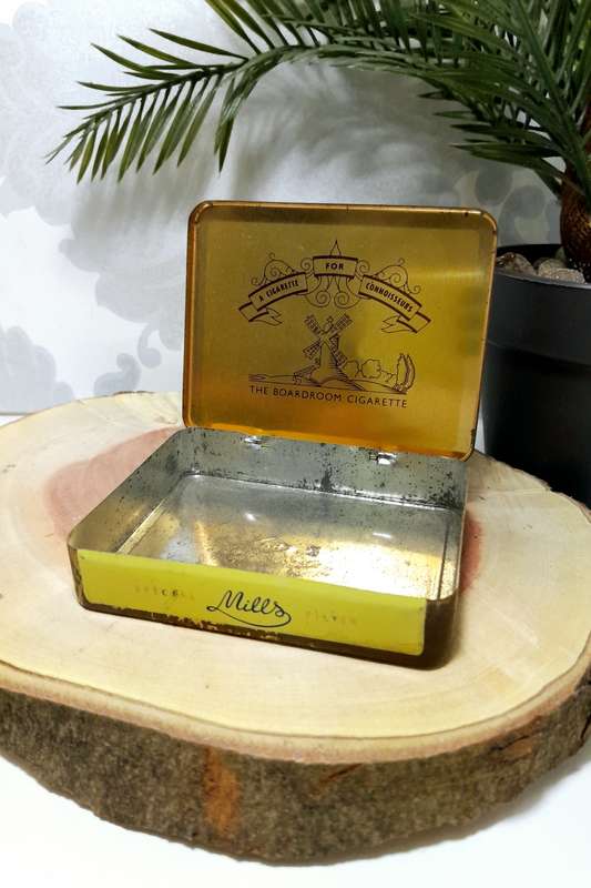 Collectable Vintage Mills Special Cigarette Tin