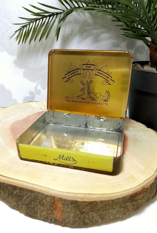 Collectable Vintage Mills Special Cigarette Tin