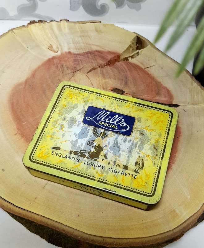 Collectable Vintage Mills Special Cigarette Tin