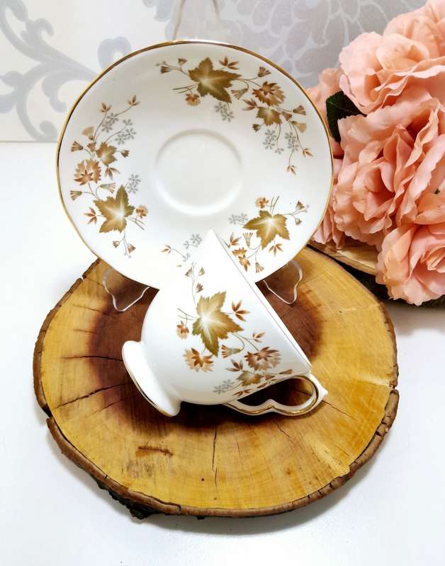 Vintage Fine Bone China Colclough Tea Duo  Cup & Saucer  Pattern 8656