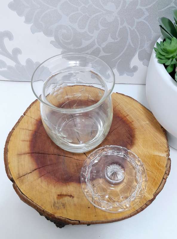 Clear Glass Jam Jar With Etched Grape & Grape Leaf Motif & Glass Lid