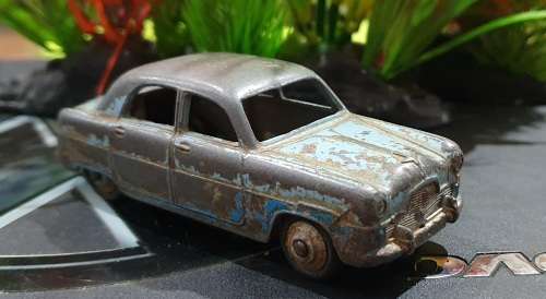 Dinky Toys No 162 Ford Zephyr