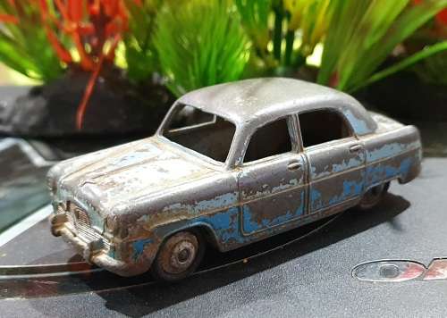 Dinky Toys No 162 Ford Zephyr