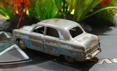 Dinky Toys No 162 Ford Zephyr