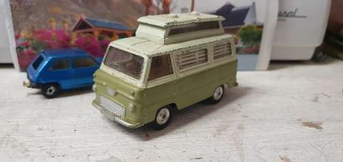 Corgi Ford Thames Airborne Caravan