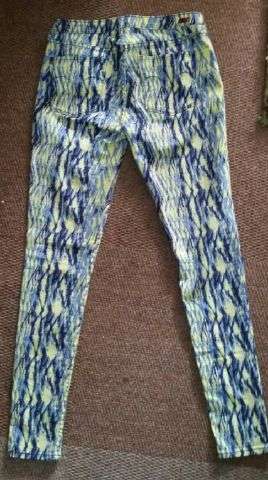Levi's size 29 Narrow Leg Jean