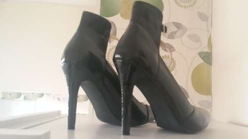 BRAND NEW ANKLE STRAP STILETTO