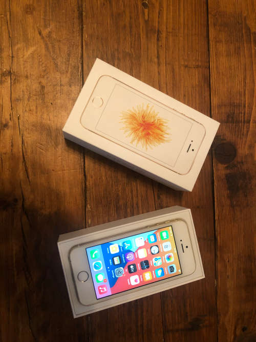 iPhone SE First Edition
