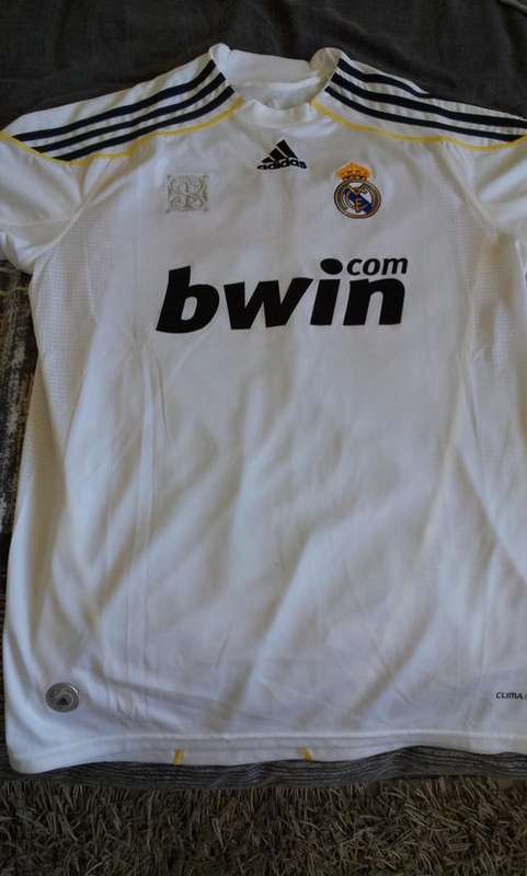 Replica REAL MADRID Football Jersey Medium
