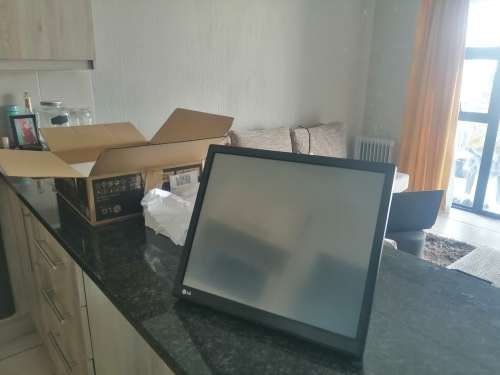 LG COMPUTER MONITOR TOUCH SCREEN