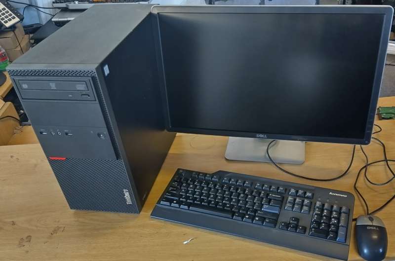 Lenovo ThinkCentre M900  1tb HDD, 8gb RAM, W10, + 20inch Monitor