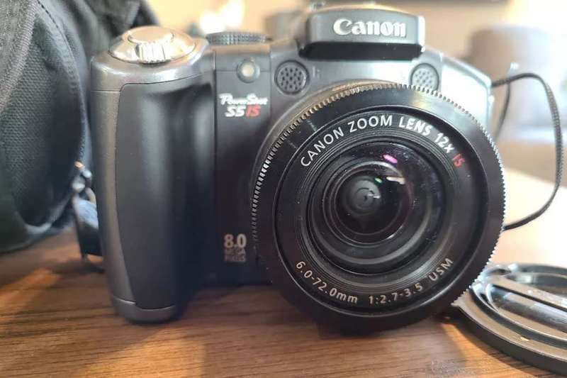 Canon PowerShot S5 IS 8.0MP 12x Optical Zoom Digital Camera PC1234