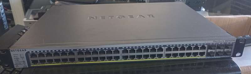 Netgear ProSafe 48 Port Gigabit Stackable Smart Switch with POE and 4 SFP Uplinks GS752TPS - Used