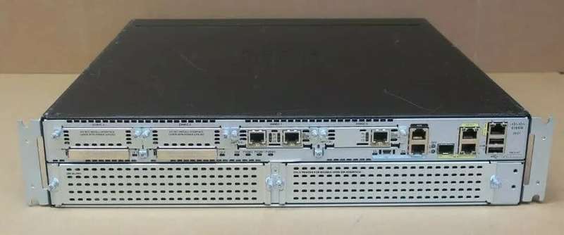 Cisco 2921/K9 Integrated Services Router