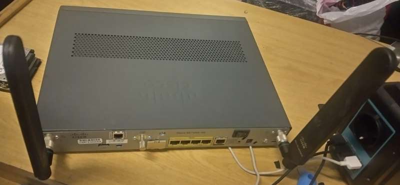 Cisco C887VAG-4G-GA-K9 Modem 4G LTE VDSL/ADSL Wireless Router