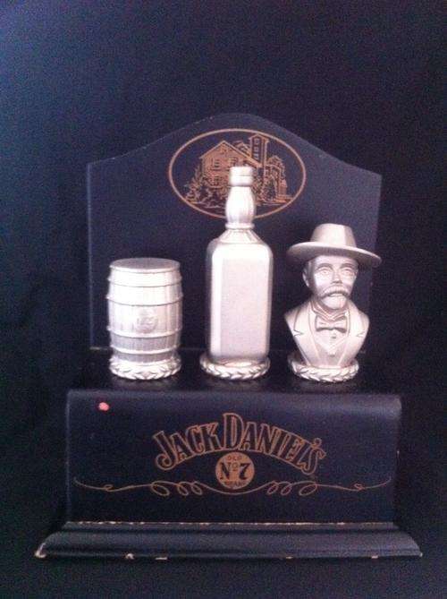 Jack Daniels silver bottle stopper set