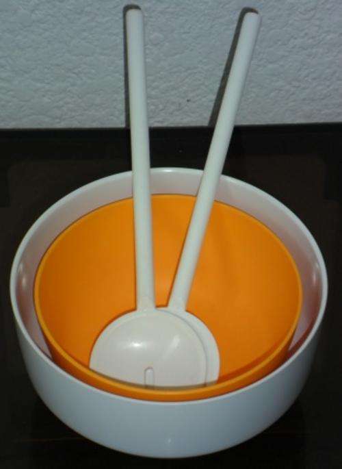 Set of Mid Century, Mepal Melamine Bowls and Salad Servers by Soren Andersen for Rosti Denmark