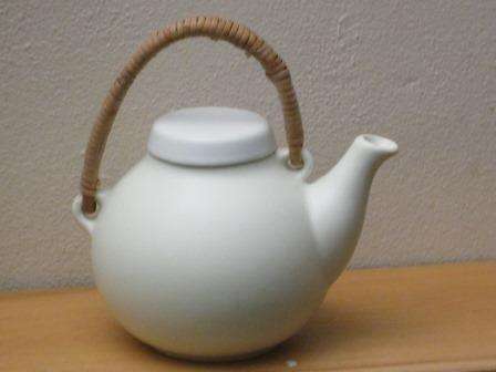 Retro Arabia Finland tea pot