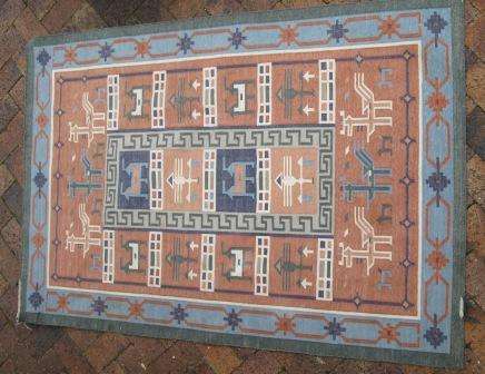 Large vintage kilim area rug (182 x 123 cm)