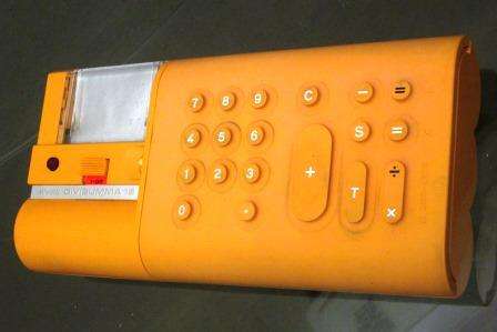 RETRO Olivetti Italy Divisumma 18 calculator designed by Mario Bellini and introduced in 1972