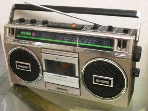 Large retro 1980s National BOOMBOX / GHETTOBLASTER!!!