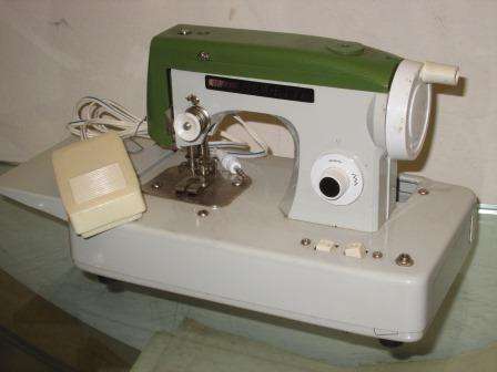 Retro 1960s battery operated functional Zig Zag "Sew - Ette" Japan metal mini toy sewing machine