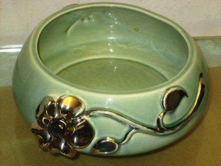 Large Clarice Cliff Newport Pottery of England bowl