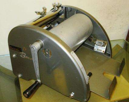 Vintage Banda Block & Anderson Duplicating / Roneo Machine