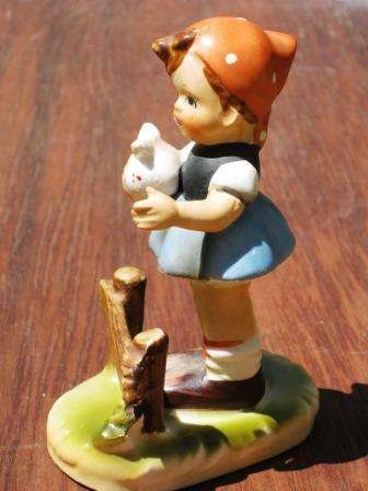 Vintage Hummel style figurine "Visiting"