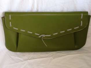 Vintage 1980s olive green clutch bag. (32 cm x 16 cm)
