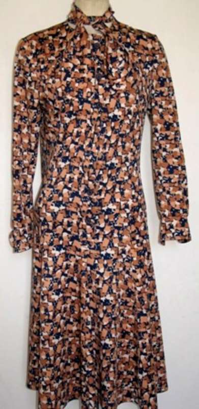 Vintage 1970s "Saint Louri" dress with bow, size: 38