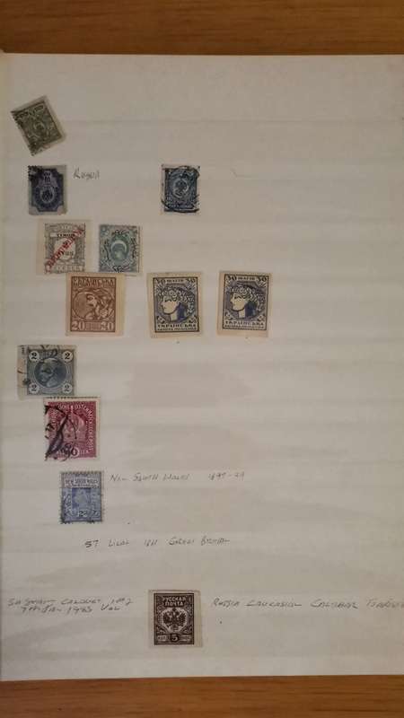 16pg Lighthouse Album - 2nd hand - Some mixed stamps included