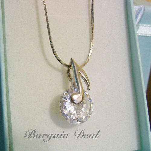 Stunning 18K White Gold Plated Necklace with 6ct Simulated Diamond on a Music Note Pendant !!