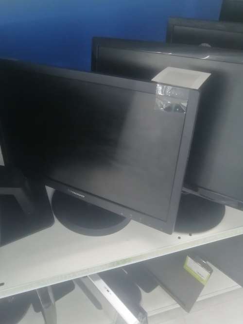 LENOVO LED MONITOR 18.5`INCH || VERY GOOD CONDITION || BARGAIN