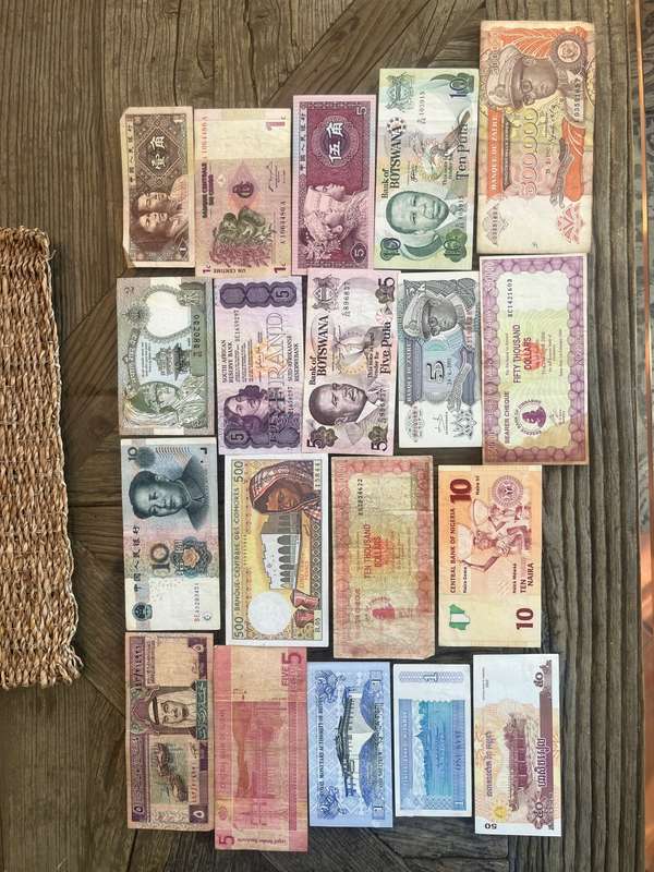 Assortment Bank Notes x 19