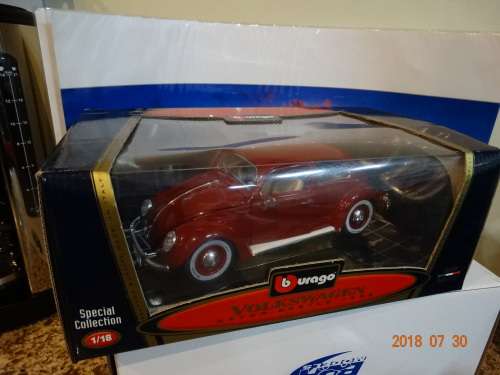 Burago 1/18 Scale Diecast 3381 Volkswagen Beetle 1955 Red- BARGAIN,  WOW