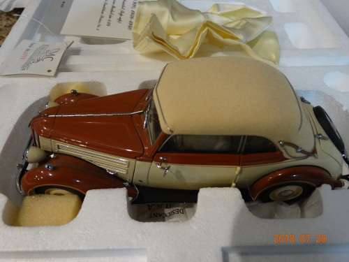 CMC-Audi-920-Cabriolet-1938-1940- 1:24 - M-032- 1:18 - WOW