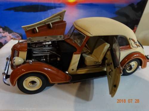 CMC-Audi-920-Cabriolet-1938-1940- 1:24 - M-032- 1:18 - WOW