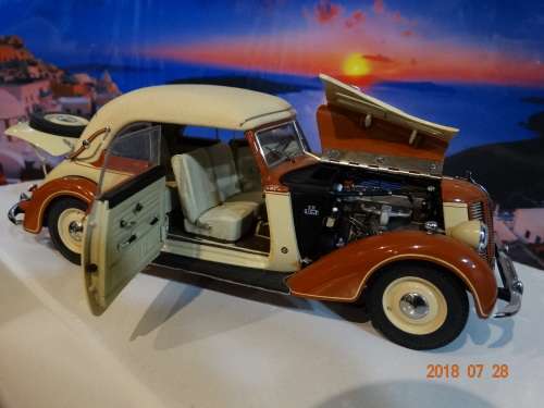 CMC-Audi-920-Cabriolet-1938-1940- 1:24 - M-032- 1:18 - WOW
