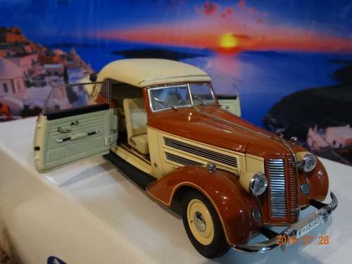 CMC-Audi-920-Cabriolet-1938-1940- 1:24 - M-032- 1:18 - WOW