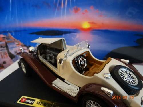 MERCEDES X 2 & JAGUARS x 2 - 1:24 - SSK - SK120 etc etc- Bburago  - Bargain .