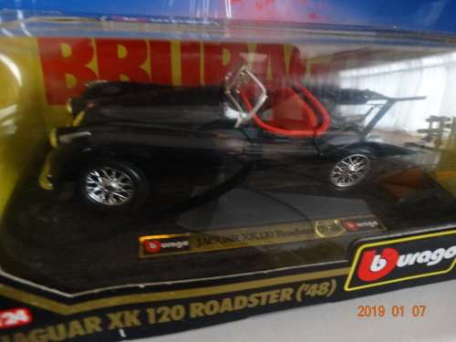 Ferrari F40 (1987)+ Lambo DIABLO + Jag XK 120 Roadster  -1:24 - Bburago  - Awesome Set Together  .